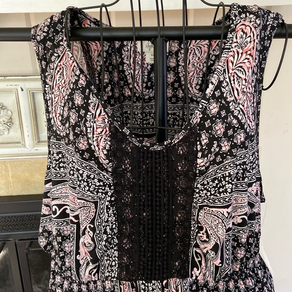 Style & Co. Dresses & Skirts - Super cute paisley print spring/summer maxi dress.